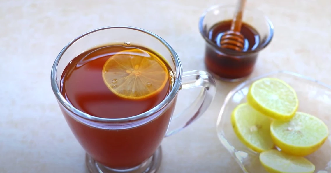 Honey-and-Lemon-for-Sore-Throat